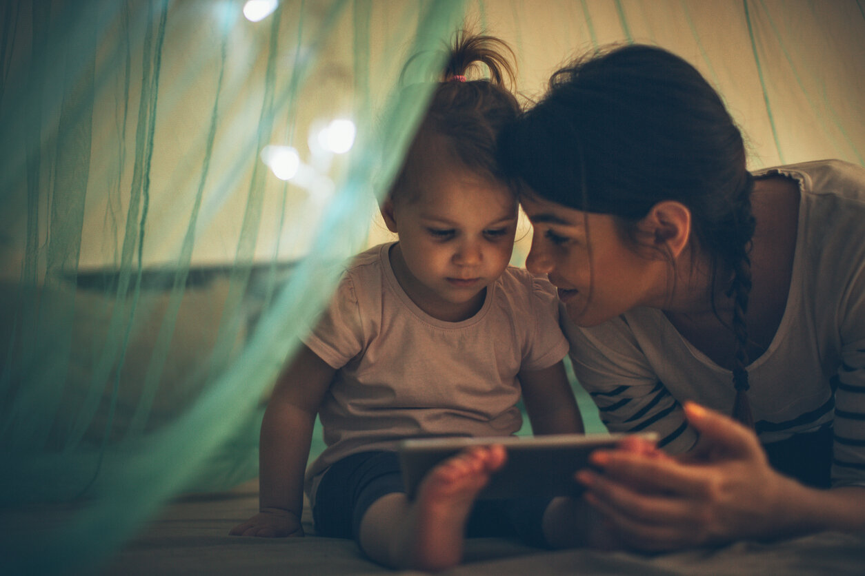 Creare un angolo lettura nella stanza dei bambini