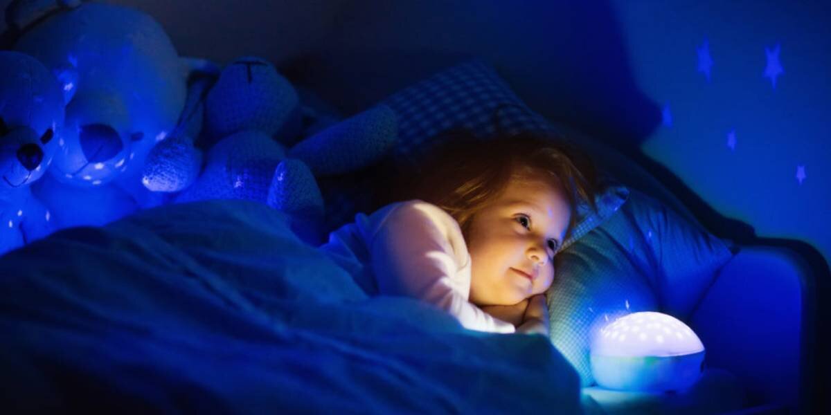 Una luce notturna per la cameretta dei bambini: niente paura del buio
