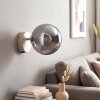 Applique da parete moderna Gastor, sfera in vetro grigio fumo, base colore sabbia, E14