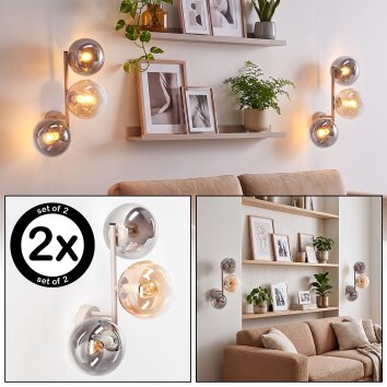 Applique da parete Gastor, set da 2 con tre sfere verticali, accanto al divano